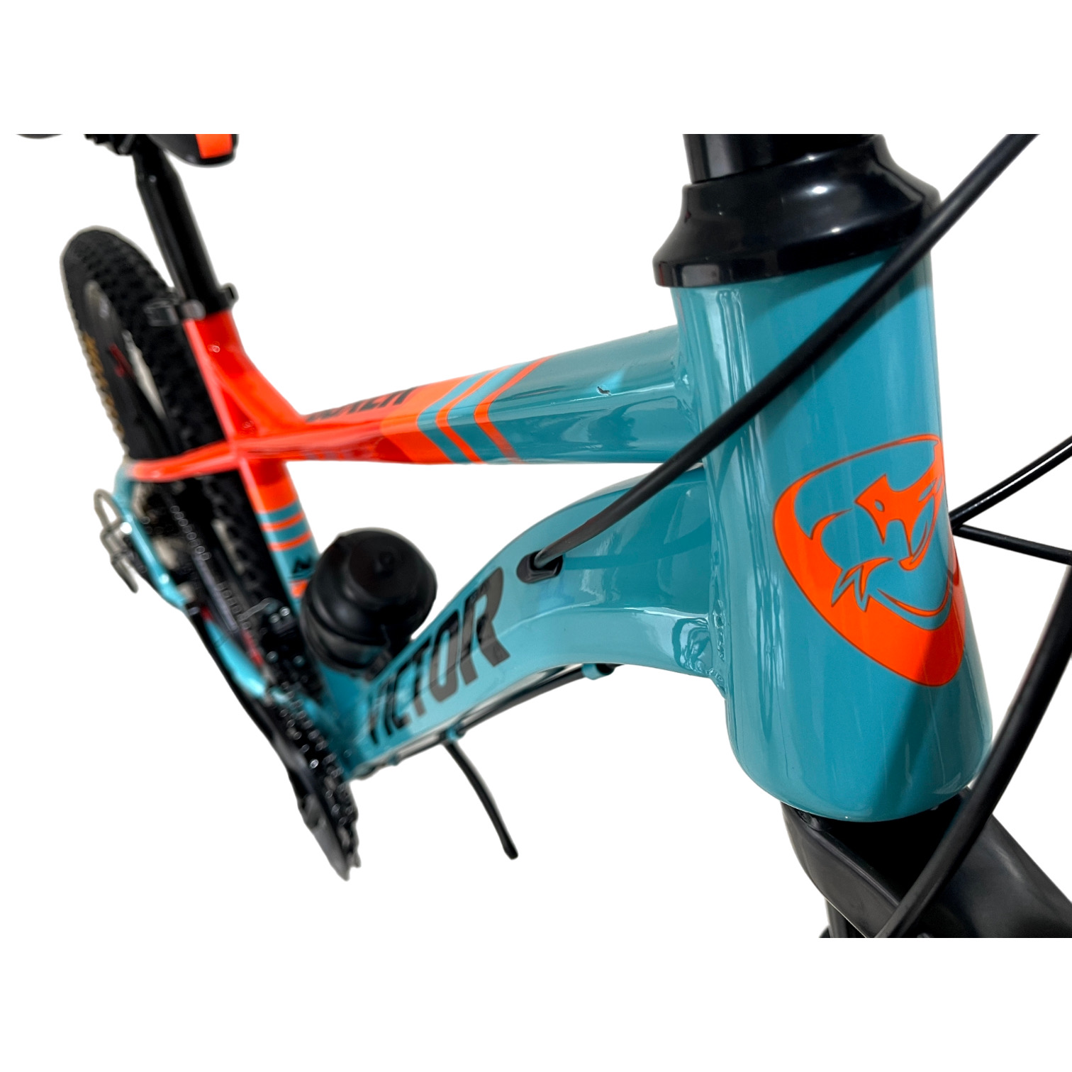 دوچرخه کوهستان اسپرت VICTOR مدل BOXER سایز 24 دوچرخه-کوهستان-اسپرت-VICTOR-مدل-BOXER-سایز-24-آبی-نارنجی